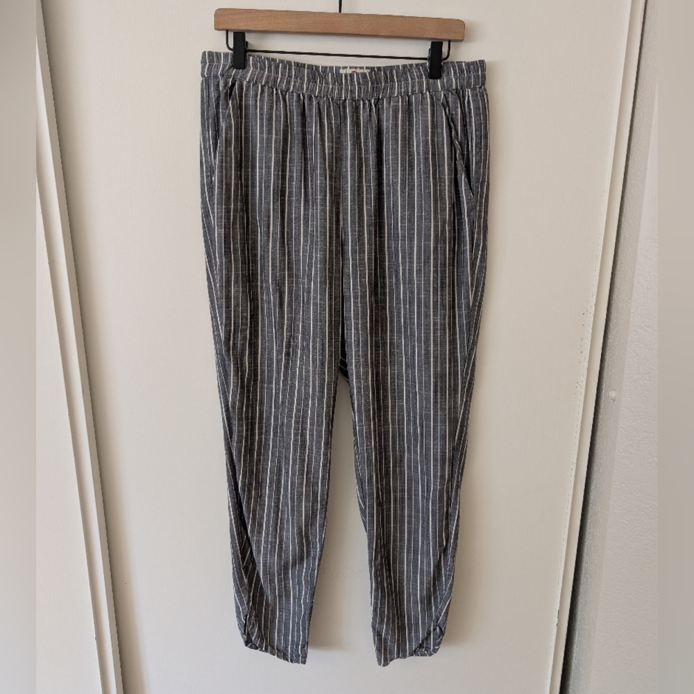 Marine Layer Gray Striped Cropped Pants
